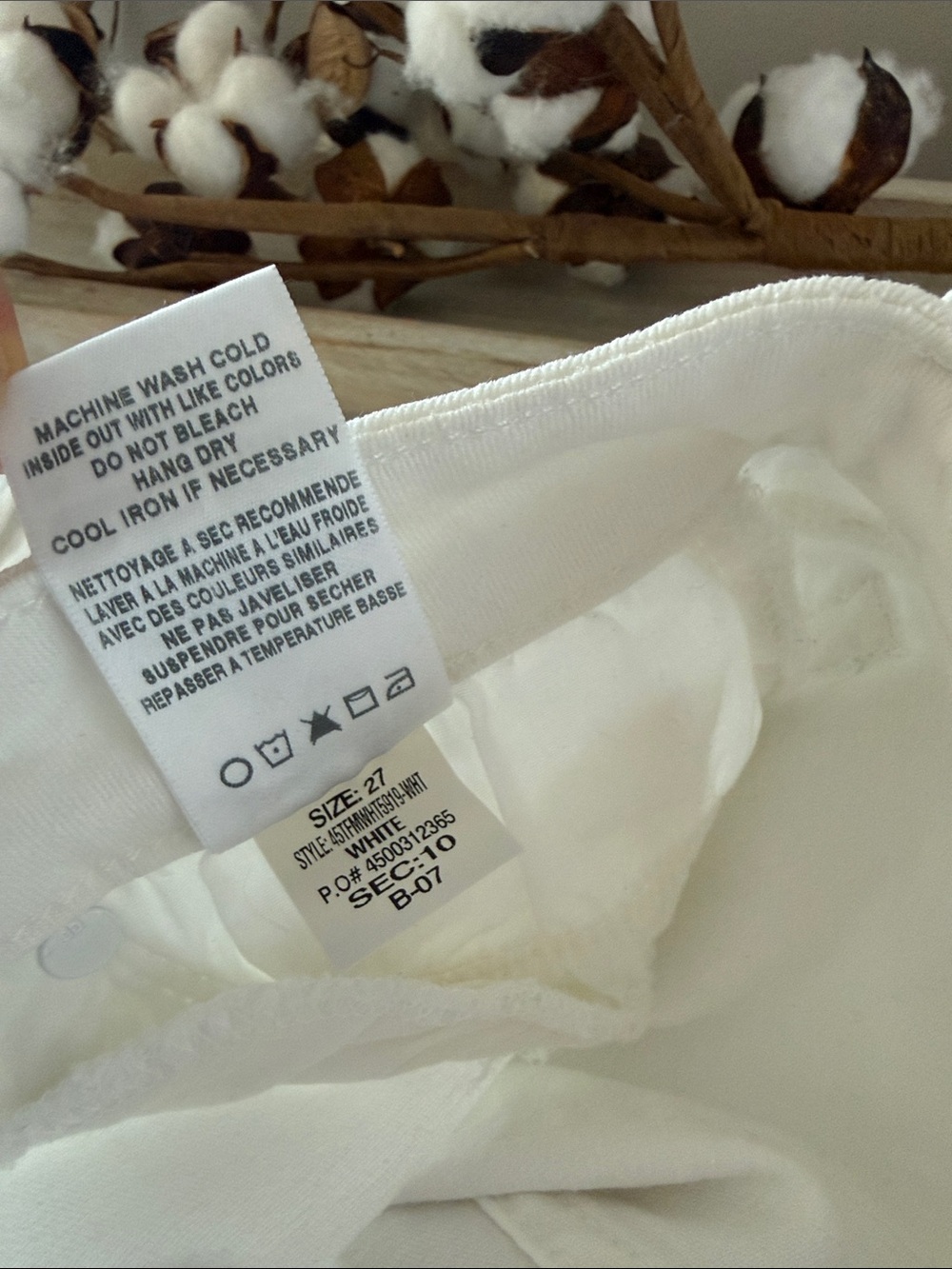 Joe’s White Skinny Cropped Jeans with Frayed Hem - Size 27 - Picture 6 of 6